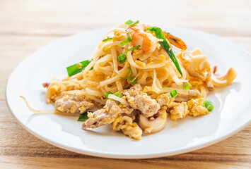 タイ料理　パッタイ