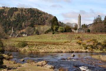 Frühling in den Bergen im Osten Irlands