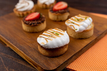 Mini tortinhas doces de limão