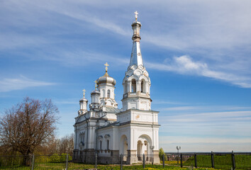 Fototapeta na wymiar Church in village of Nizino near Peterhof