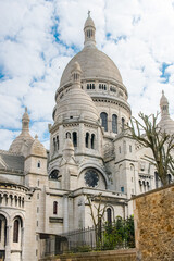 Fototapeta na wymiar Paris, basilica Sacre-Coeur, famous monument in Montmartre 
