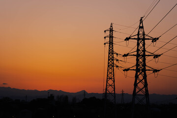 夕焼けと鉄塔
