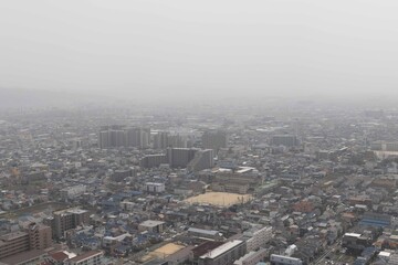 黄砂で白く霞んだ大阪府 ：2021年3月30日