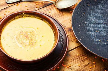 Lentil cream soup