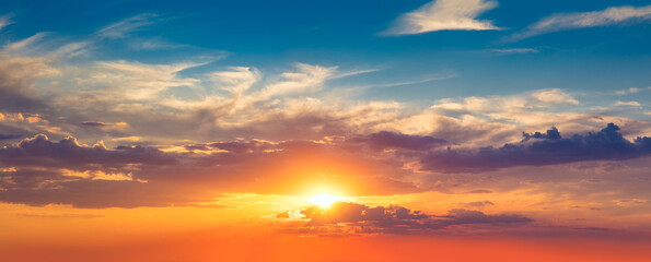 Fototapeta premium Panoranic Sunrise Sky with colorful clouds - background