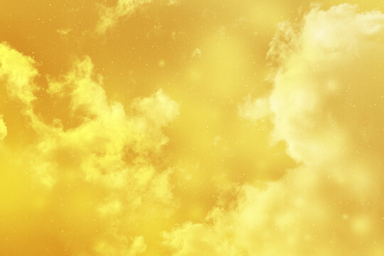 Với màn bầu trời màu vàng đầy ánh sáng, bạn sẽ cảm thấy như đang đứng giữa một vùng đất vàng rực. Hãy xem bức ảnh này để đắm chìm trong không gian sống động và ấm áp này.