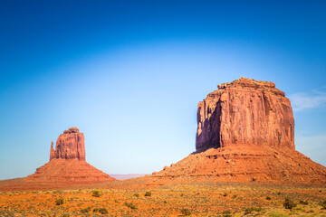 Monument Valley on the Arizona–Utah state line - 423949346