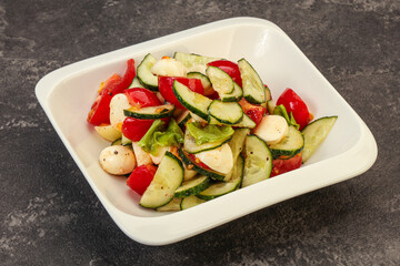 Salad with vegetables and mozzarlla