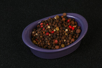 Peppercorn heap in the bowl