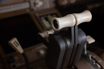 Boeing 777 Cockpit details 