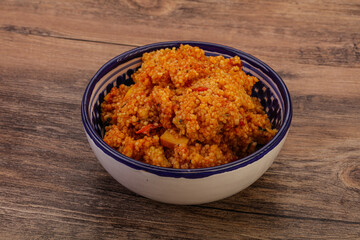 Couscos with tomato and chicken