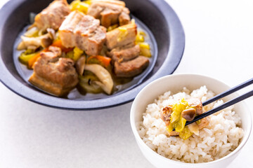 豚バラ肉とキャベツの煮込み