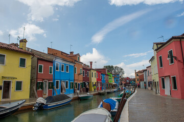 Naklejka na ściany i meble discovery of the city of Venice, Burano and its small canals and romantic alleys