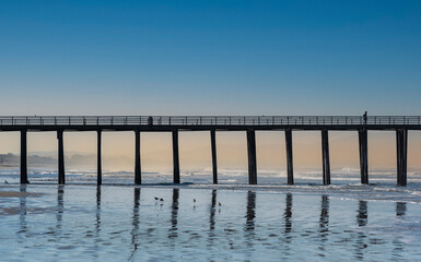 Fototapeta na wymiar pier on the californian beach