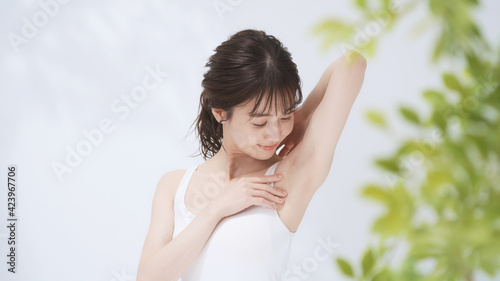 女性 わき ムダ毛処理 脱毛 Poster 30s 30s Posters Naka