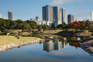 Obraz na płótnie Canvas Hamarikyu's gardens from Japan a beautiful location with great landscapes