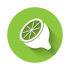 Obraz premium White Lemon icon isolated with long shadow. Green circle button. Vector