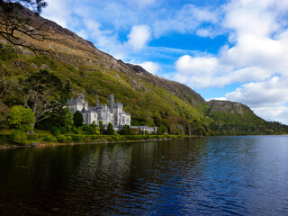 Fototapeta na wymiar castle on the lake in the mountains in Ireland