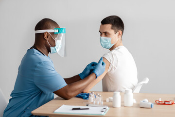 Antiviral campaign for population and vaccination covid-19
