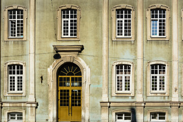 Fototapeta premium shabby facade of an old house
