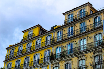 Fototapeta premium Colorful and majestic old houses in Lisbon