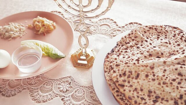 Matza shmura round for Easter seder next to kiara rotates in a circle