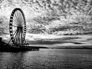 Ferris wheel near the sea