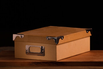 Caja vintage de cartón