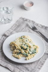 Creamy Pasta with Spinach and Ricotta
