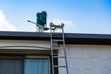 日本の住宅陸屋根の清掃点検作業
