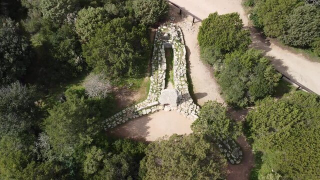 La Tomba dei Giganti Di Li Mizzani, Palau, Sardegna