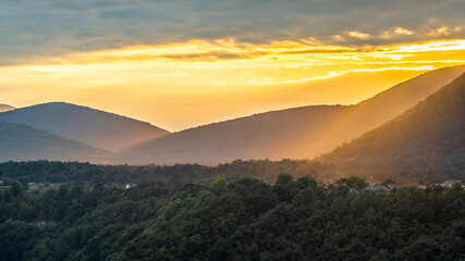 Obraz premium sunrise over the mountains