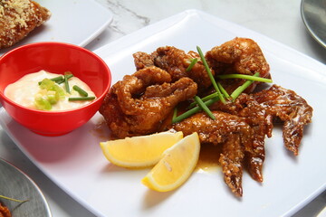 Freshly cooked flavored chicken wings
