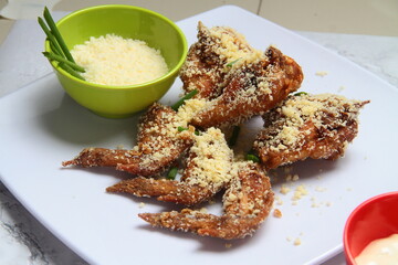 Freshly cooked flavored chicken wings