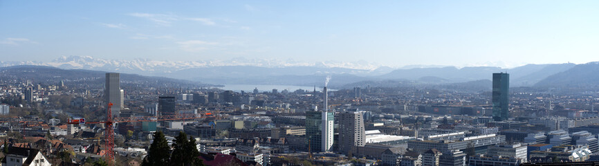 Fototapeta na wymiar Spring panorama city of Zurich, Switzerland. Photo taken March 30th, 2021.