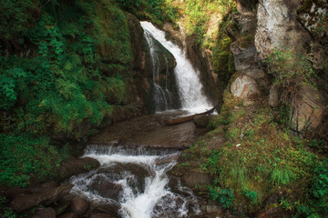 Obraz premium Choodor Waterfall at Lake Teletskoye