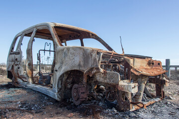 burned car abandoned, car destroyed bo fire, mini van