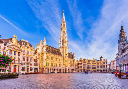Fototapeta Brussels, Belgium. Grand Place. Market square surrounded by guild halls.