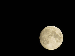 Full Moon in near plan