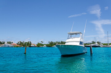 Hatteras yacht in mexican caribbean