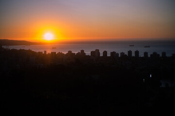 atardecer en la ciudad