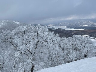 Fototapeta na wymiar 福島県の裏磐梯の猫魔スキー場