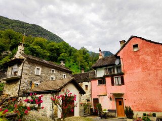 Fototapeta na wymiar Beautiful scene in Lodano, Valle Maggia, Switzerland