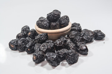 Ajwa dates is a soft dry variety of date fruit from Saudi Arabia. It is cultivated at Madina Tayyiba. A delightful, soft and fruity dates with fine texture. The Prophet’s favorite dates.