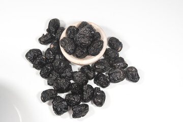 Ajwa dates is a soft dry variety of date fruit from Saudi Arabia. It is cultivated at Madina Tayyiba. A delightful, soft and fruity dates with fine texture. The Prophet’s favorite dates.