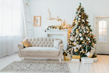 Fototapeta na wymiar White Christmas room with a Christmas tree decorated with golden toys.
