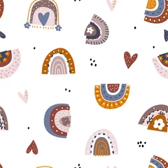 Dekokissen Nahtloses Muster im Boho-Stil mit handgezeichneten Regenbogen, Herzen, Blumen. Trendiger Kindervektorhintergrund. © solodkayamari