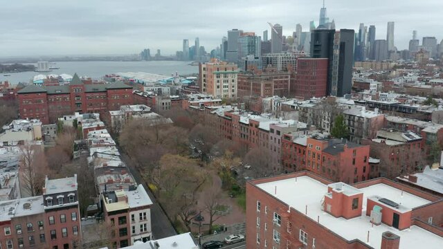 Flying Clockwise Around Cobble Hill Park In Brooklyn