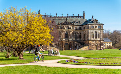 Obraz premium The Grand Garden Palace in Dresden. Spring in the park
