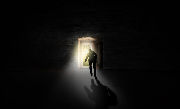 Depression, Belastung, Burn-out und Stress im Job - Business Mann - Flucht aus der Situation.